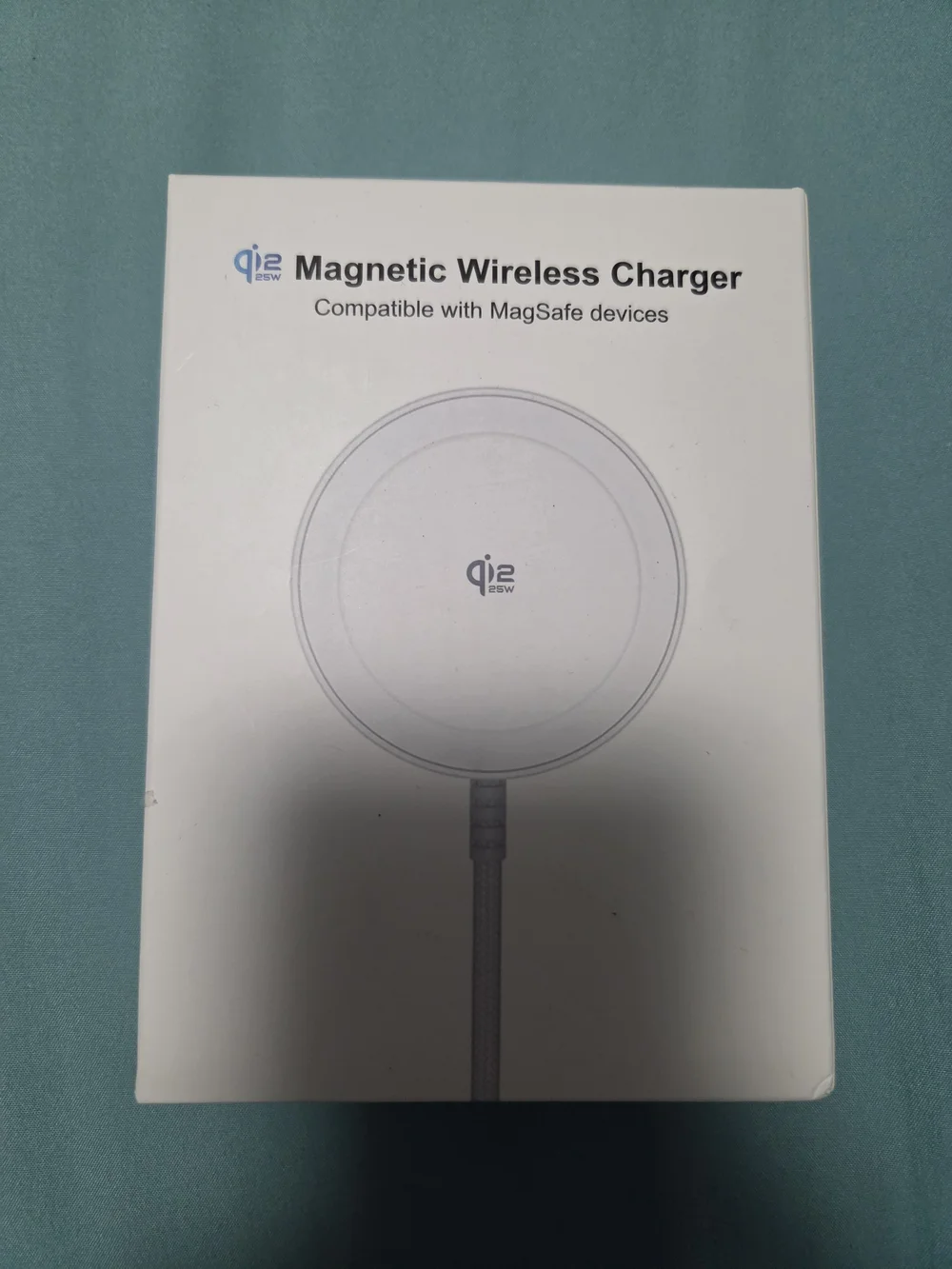 Amazon Magnetic Wireless Charger - White